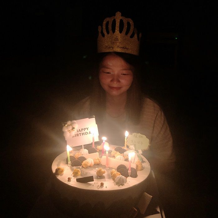 1596534257635923.jpg 壽星許愿。劉博群 攝.jpg